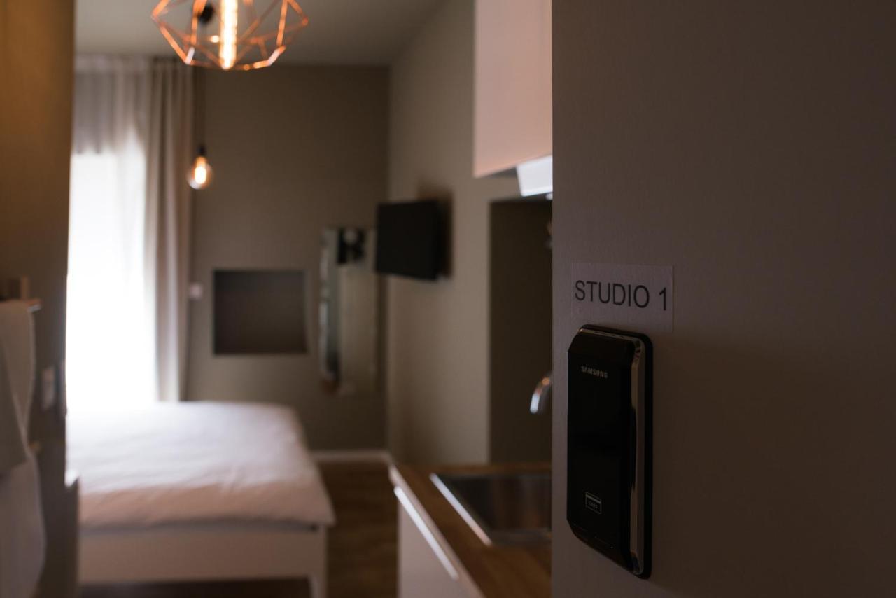 S&L1 Republic Zagreb Center Apartment ภายนอก รูปภาพ
